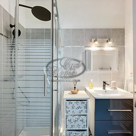 2 Personnes Vue Pieds Dans L'eau A Cavaliere لو لا فاندو